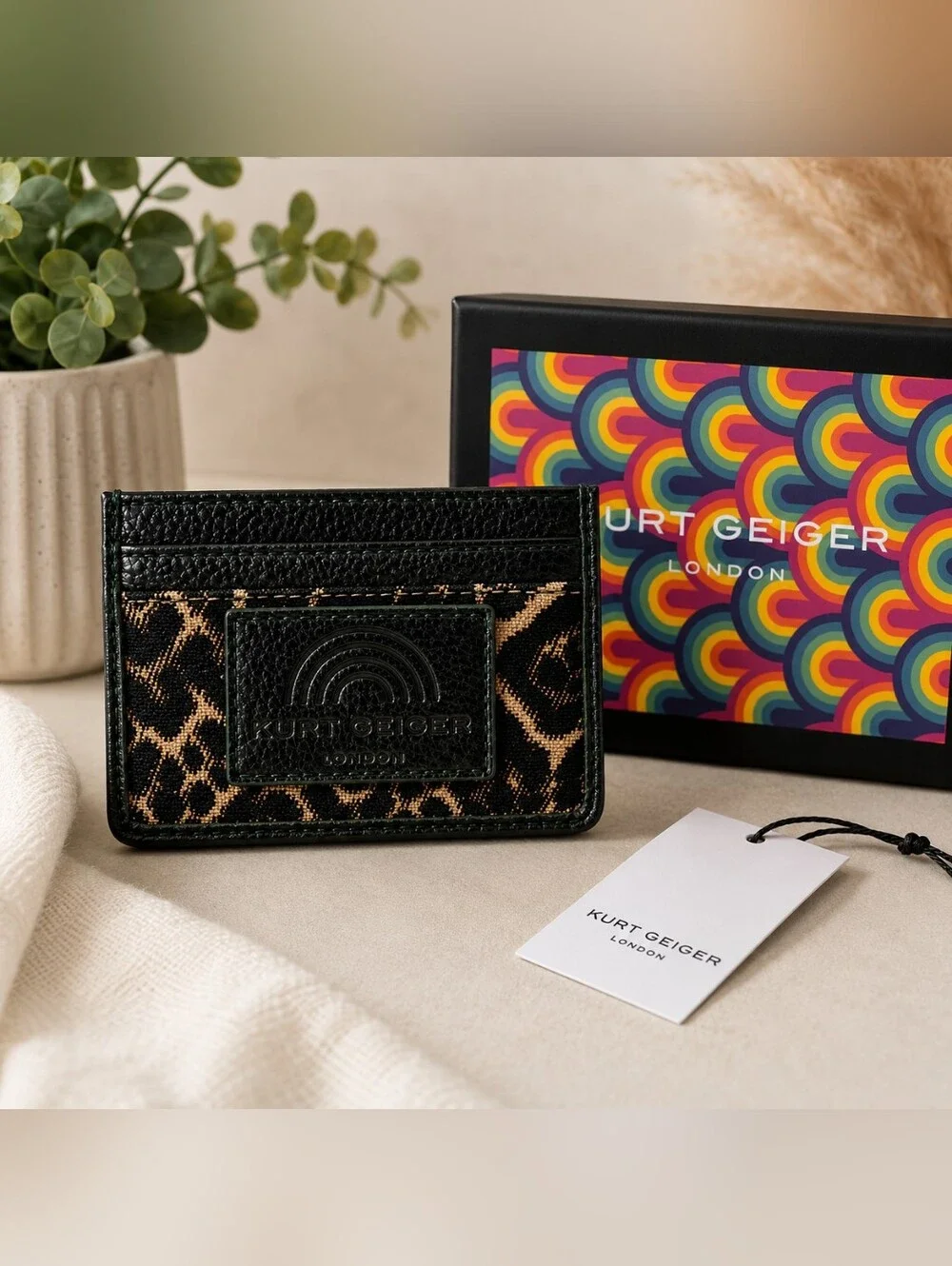 ✨️ Kurt Geiger London Southbank – Green/BlacSignature Logo Card Holder